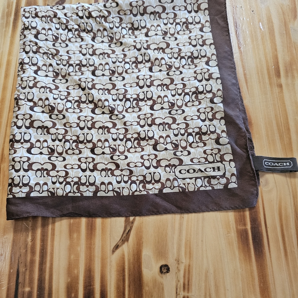COACH leather and cashmere gloves with matching scarf. - Picture 3 of 3